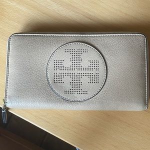 Tory Burch leather wallet—pre-owned.